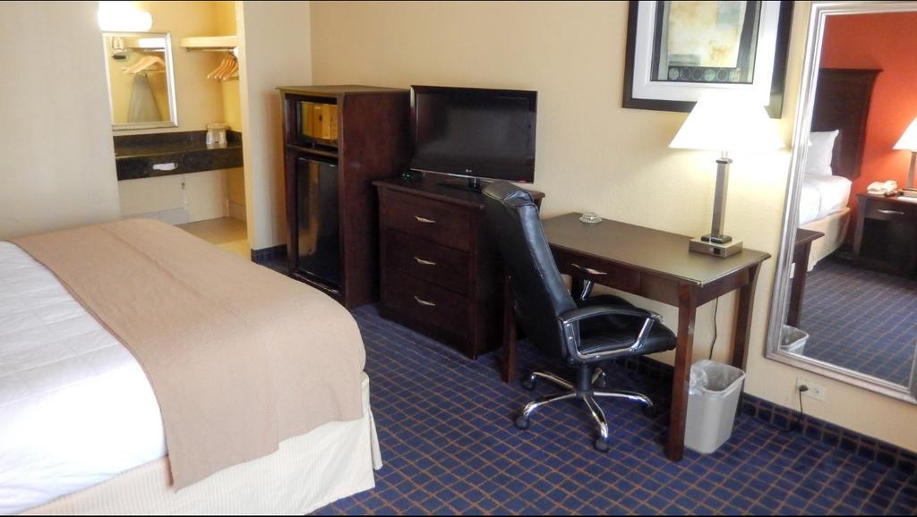 Executive Thibodaux New Orleans Hotel Esterno foto