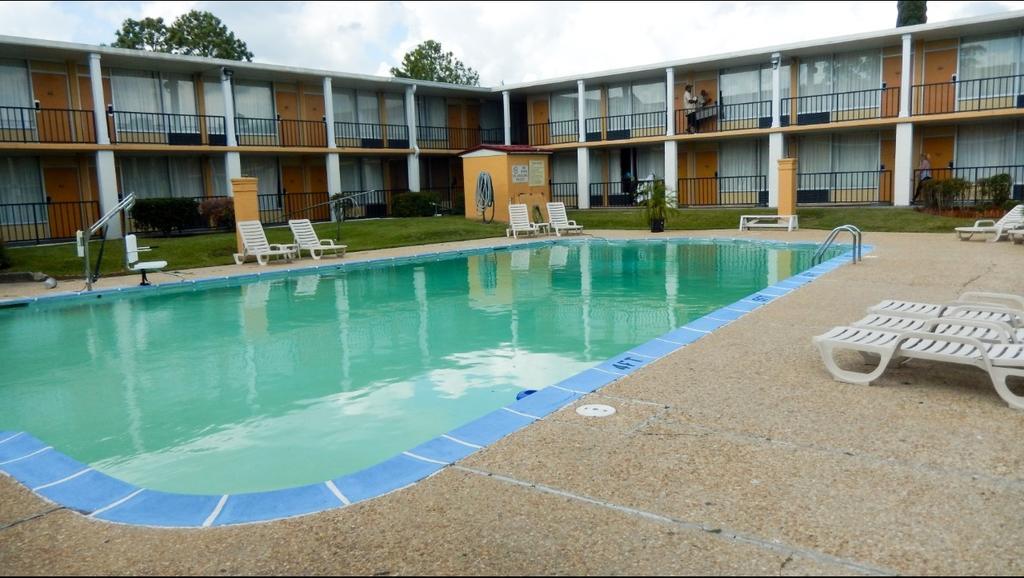 Executive Thibodaux New Orleans Hotel Esterno foto