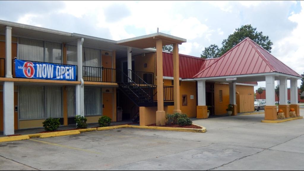 Executive Thibodaux New Orleans Hotel Esterno foto