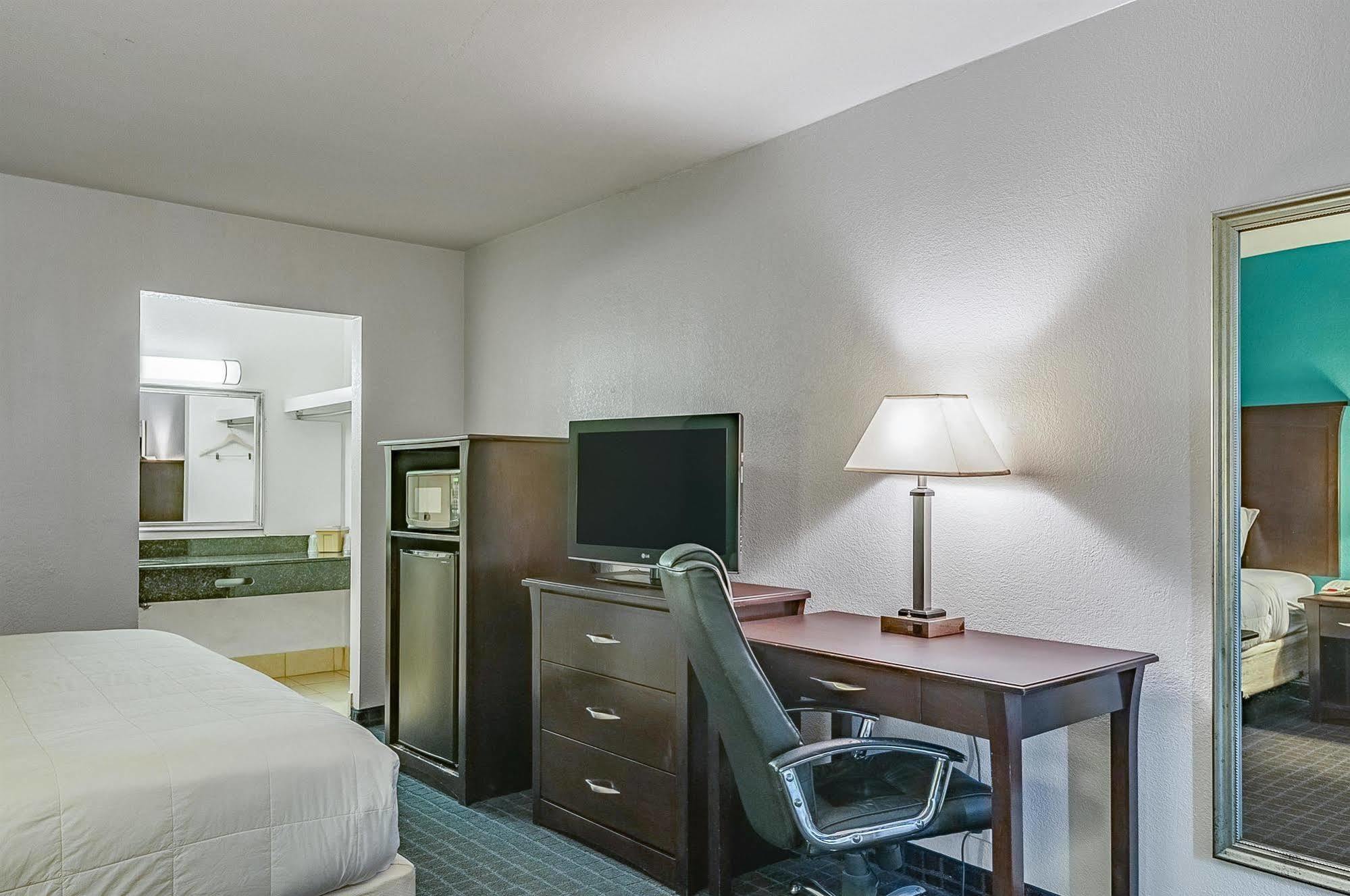Executive Thibodaux New Orleans Hotel Esterno foto