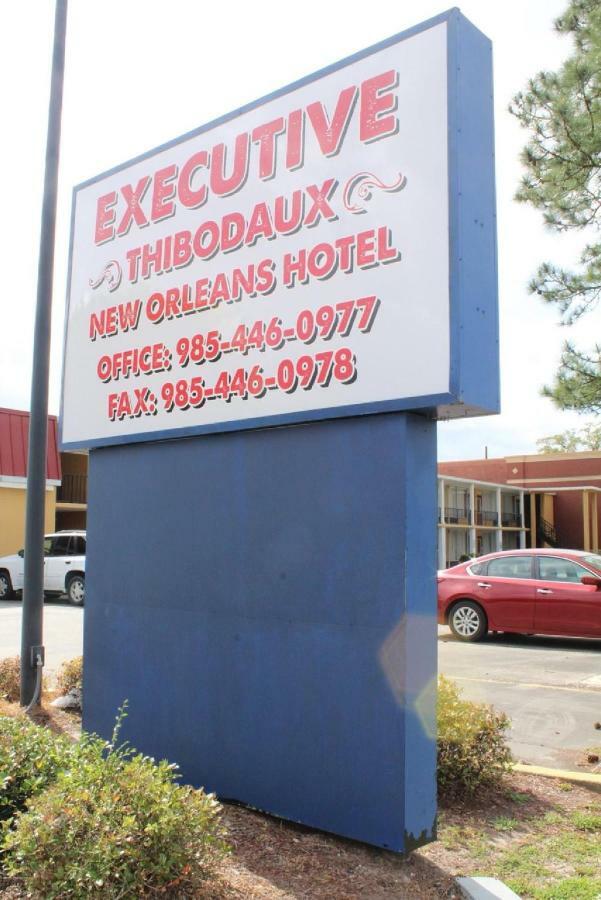 Executive Thibodaux New Orleans Hotel Esterno foto